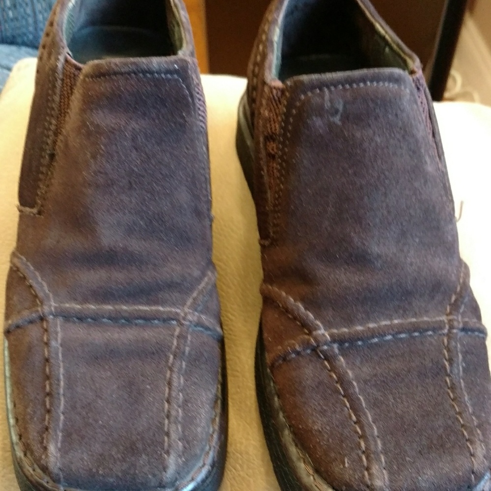 Shoes - Picture 2 of 7
